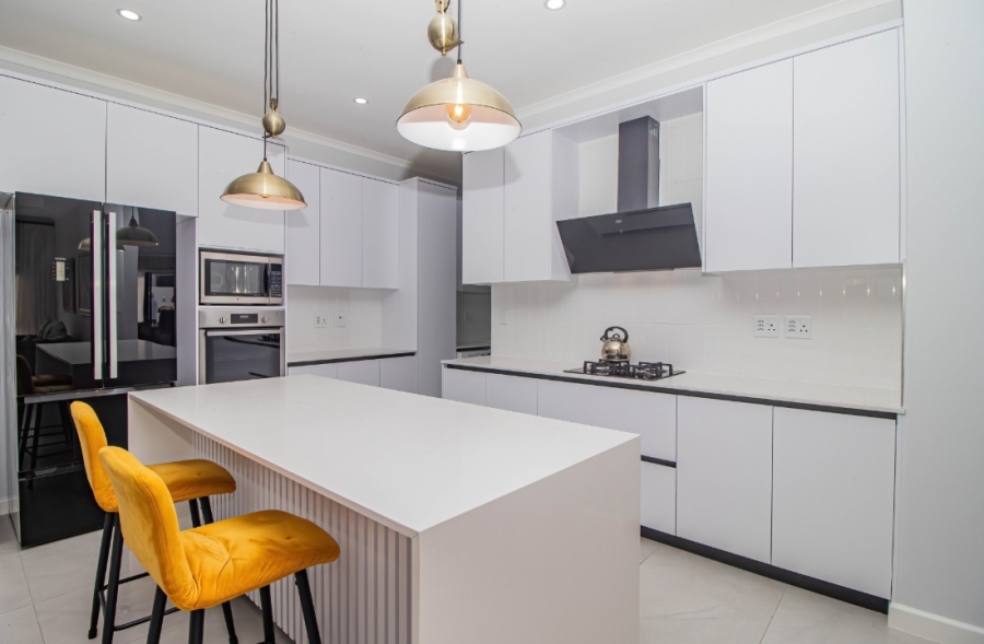 4 Bedroom Property for Sale in Sandown Western Cape